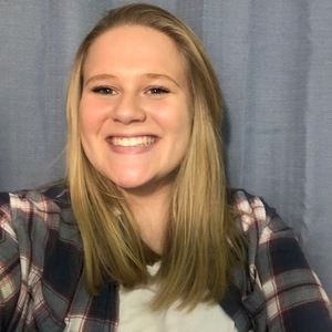 Meet your Posher, Abbie